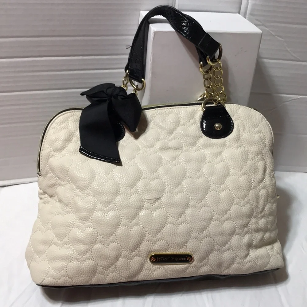 Betsy Johnson shoulder bag with partial chain strap - Picture 3 of 8